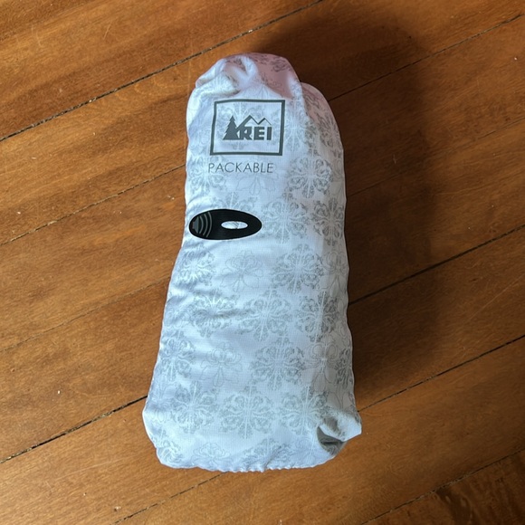 REI Lightweight Jacket - Picture 5 of 5